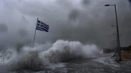 Tragedie în Grecia: Două persoane s-au înecat după ce barca în care erau s-a scufundat