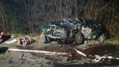 Accident GRAV în Hunedoara. Un şofer beat a efectuat o depăşire neregulamentară: CINCI VICTIME