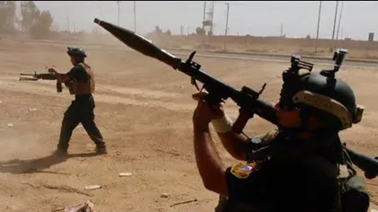 Lupte violente în Irak. Protestatarii s-au ciocnit violent cu forţele de securitate