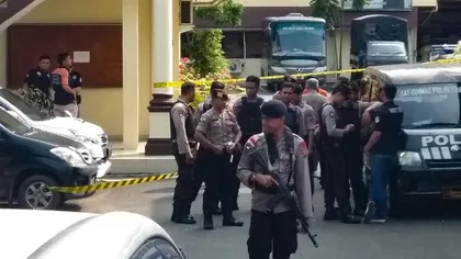 Atentat sinucigaş în faţa unei secţii de poliţie, în Indonezia. Patru ofiţeri au fost răniţi