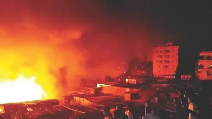 Incendiu violent într-o fabrică, cel puţin 10 morţi