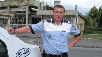 Marian Godină, atacat cu cuţitul şi cu un spray lacrimogen de Ziua Naţională. Poliţistul a sunat la 112