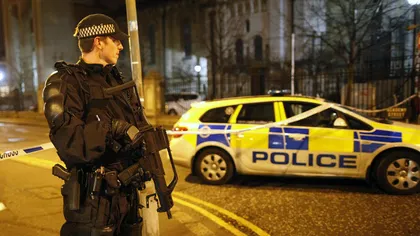 Atac cu grenadă împotriva poliţiei, în Belfast