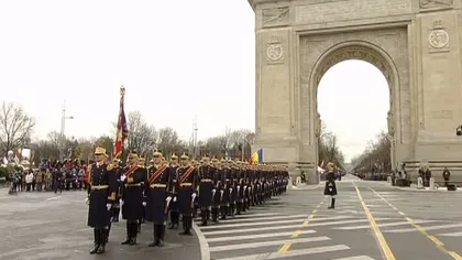 Paradă militară de Ziua Naţională a României în Piaţa Arcului de Triumf în prezenţa preşedintelui Klaus Iohannis