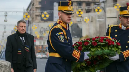 Klaus Iohannis a depus o coroană de flori în Piaţa Universităţii, în memoria victimelor Revoluţiei