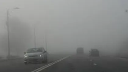 Atenţie, şoferi. Cod galben de ceaţă, depuneri de chiciură şi condiţii de polei pe mai multe drumuri din ţară