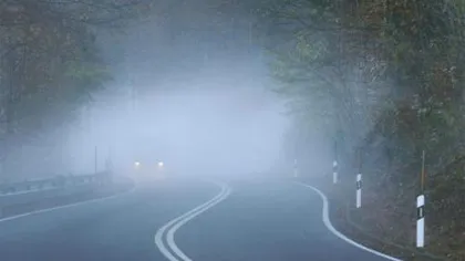 Alertă meteo cod galben de ceaţă şi polei în 29 de judeţe şi Bucureşti. Probleme în trafic pe mai multe drumuri din România