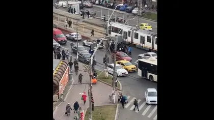 Cortegiu funerar pe contrasens! Imagini incredibile din Bucureşti, o superstiţie a încurcat traficul la ora de vârf