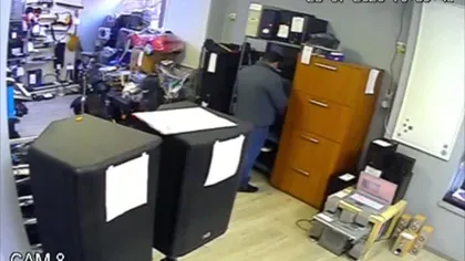 Camerele de supraveghere au surprins un hoţ în acţiune VIDEO