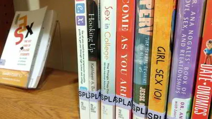În Missouri, bibliotecarii ar putea face închisoare dacă împrumută minorilor cărţi cu conţinut sexual