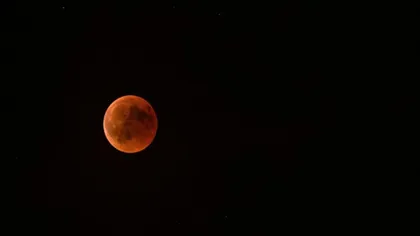 Eclipsă de Lună, astăzi în România. Când şi cum se poate vedea