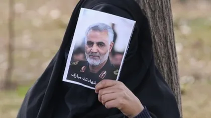 Trei zile de doliu naţional. Funeraliile generalui Soleimani vor avea loc marţi. Mii de irakieni cer 