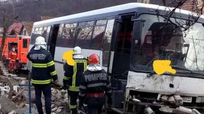 Accident grav în Sălaj. Un autobuz plin cu elevi a fost implicat