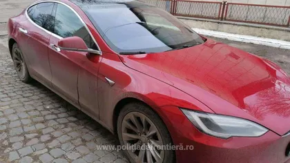 Un autoturism Tesla în valoare de 50 de mii de euro furat din Norvegia a fost descoperit la Iaşi