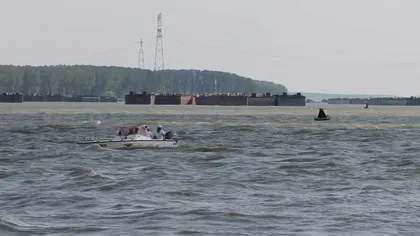 Incident pe Dunăre. Două persoane au ajuns la spital după ce s-au răsturnat cu barca