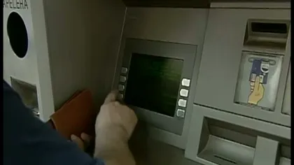 Bărbat din Arad, la spital după ce s-a curentat când încerca să retragă bani de la un bancomat