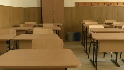 CORONOVIRUSUL ţine izolaţi 115 profesori şi peste 700 de elevi