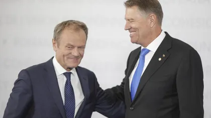 Klaus Iohannis l-a decorat pe Donald Tusk, fostul preşedinte al Consiliului European