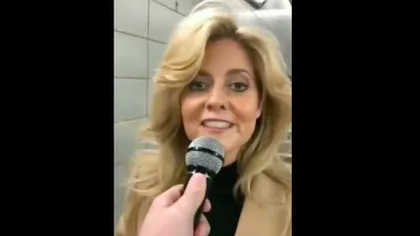 Un videoclip cu o femeie care cântă o melodie la metrou a devenit viral: 