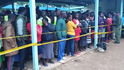 Imagini şocante: 14 copii au murit într-o busculadă la o şcoală din Kenya