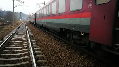 Trafic feroviar blocat pe cea mai importantă magistrală din România. O locomotivă de ajutor a fost trimisă după călători