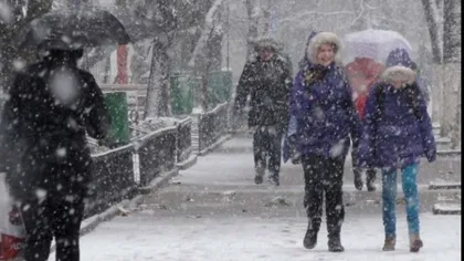 SE ÎNTOARCE IARNA în România. Val de aer rece, ploi, lapoviţă şi ninsoare din weekend, inclusiv la Bucureşti