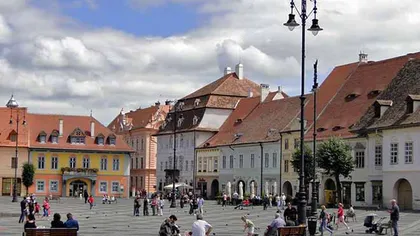 Tavanele a două apartamente din centrul istoric al Sibiului s-au prăbuşit