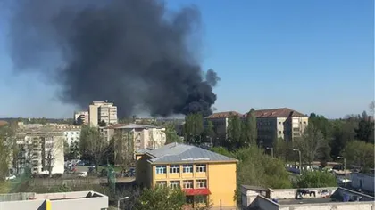 Incendiu puternic în Craiova, în Vinerea Mare. Fumul dens se vede din tot oraşul FOTO şi VIDEO