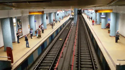 Izolarea a înjumătăţit traficul în staţiile de metrou din Bucureşti. Media zilnică s-a redus considerabil