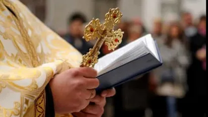 Sute de preoţi din Iaşi nu mai au ce mânca după închiderea bisericilor din cauza coronavirus. Cât câştigă un slujitor al Domnului