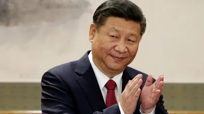 CHINA Banchet pentru 40.000 de familii şi farfurii gravate cu efigia lui Xi Jinping în Wuhan, în timpul pandemiei de coronavirus