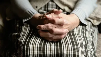 O femeie de 83 de ani, care a refuzat internarea în spital, a murit după 11 zile de la confirmare cu coronavirus