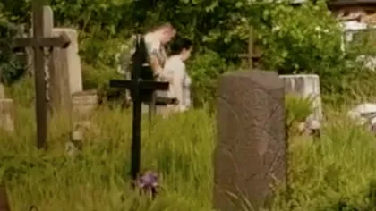 Sorina Pintea, momentul de reculegere la mormântul tatălui. Primele imagini după ridicarea stării de urgenţă
