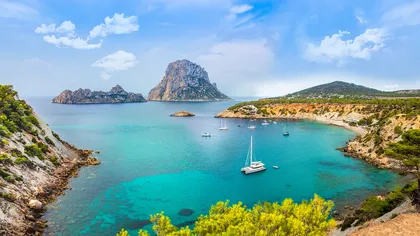 Când se va deschide sezonul turistic în Ibiza şi Mallorca. Ce persoane vor avea interdicţie să intre în insulele Baleare