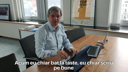 Dacian Cioloş îl ironizează pe Dan Barna. Liderul PLUS s-a filmat lucrând la laptop. 