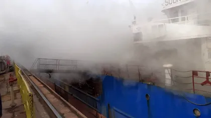 Incendiu puternic în Portul Midia. O navă a fost cuprinsă de flăcări