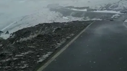 Imagini spectaculoase pe Transalpina. Cum arată şoseaua unde zăpada măsoară încă un metru