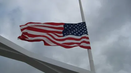 Weekend de doliu în SUA. Steagurile vor fi coborâte în bernă în memoria victimelor Covid-19