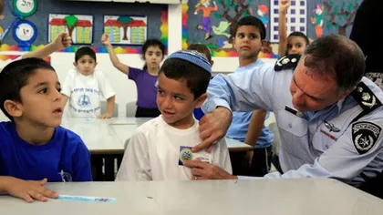 Sute de elevi, studenţi şi profesori israelieni, infectaţi cu noul coronavirus după redeschiderea şcolilor