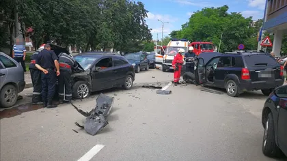 Un şofer aflat în stare de ebrietate a produs un accident rutier în Slobozia. Trei autoturisme au fost implicate