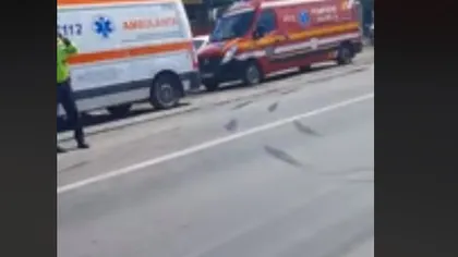 Accident rutier grav între un microbuz şi un TIR. Opt persoane, rănite în urma impactului VIDEO