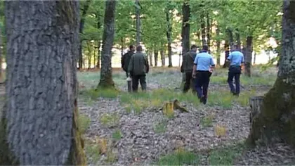Crimă ÎNFIORĂTOARE în Botoşani. Un bărbat e acuzat că şi-a UCIS iubita şi a abandonat-o într-o pădure