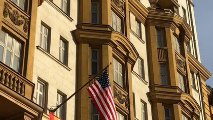 SUA sfidează legile Rusiei! Au arborat steagul LGBTQ chiar înainte de referendumul de interzicere a căsătoriilor între gay