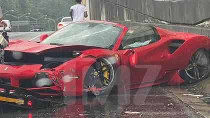 Un artist celebru şi-a făcut praf Ferrari-ul de sute de mii de euro. A intrat cu maşina în acvapalanare şi s-a izbit de un zid de beton