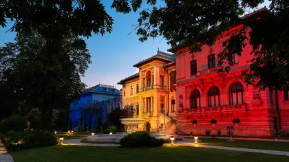 Palatul Cotroceni, iluminat în culorile tricolorului, cu ocazia Zilei Drapelului Naţional FOTO