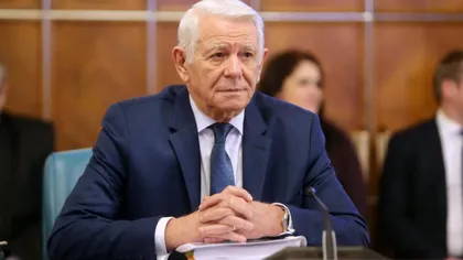 Teodor Meleşcanu, audiat la DNA într-un dosar de corupţie. Fostul şef al Senatului, atacat de protestatarul Marian Ceauşescu