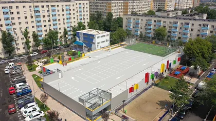 Parcarea supraetajată cu teren de sport pe acoperiş, inaugurată în Sectorul 4