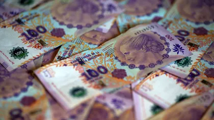 Argentina a ajuns să importe bancnote, ca sa facă faţă inflaţiei. Tipărirea de bani nu mai ţine ritmul cu creşterea rapidă a preţurilor