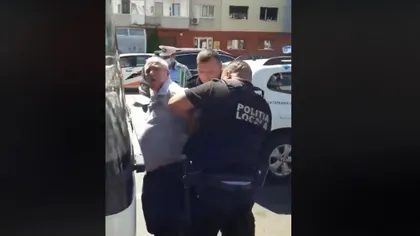 Şeful poliţiştilor care au încătuşat un şofer de autobuz din Bacău şi-a dat demisia