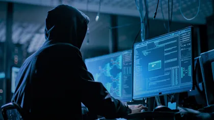 SUA oferă o recompensă uriaşă pentru cine ajută la prinderea a doi hakeri. Ei ar fi vândut informaţii înainte ca ele să devină publice